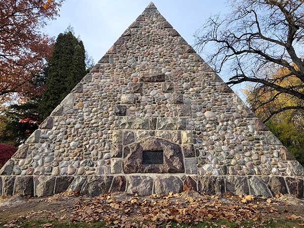 Gunckel Monument photo